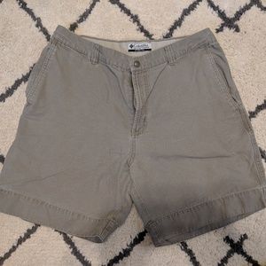 Men's Columbia Outdoors Khaki Shorts 34